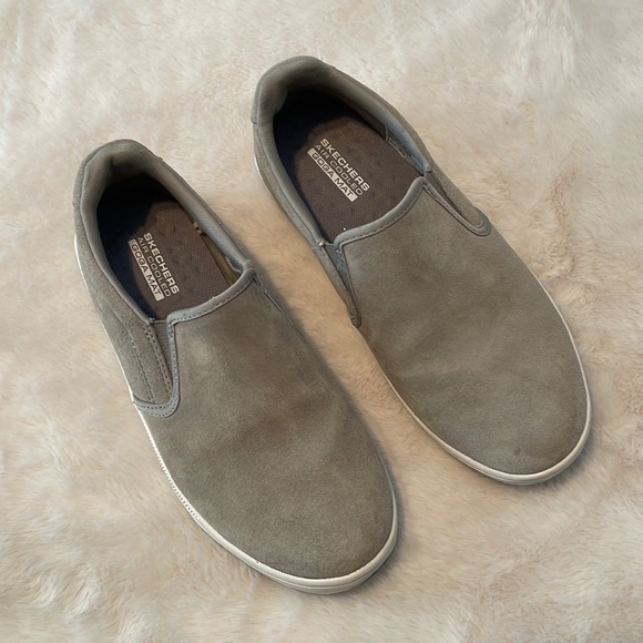 Sketchers Air Cooled Slip Ons - Picture 1 of 8